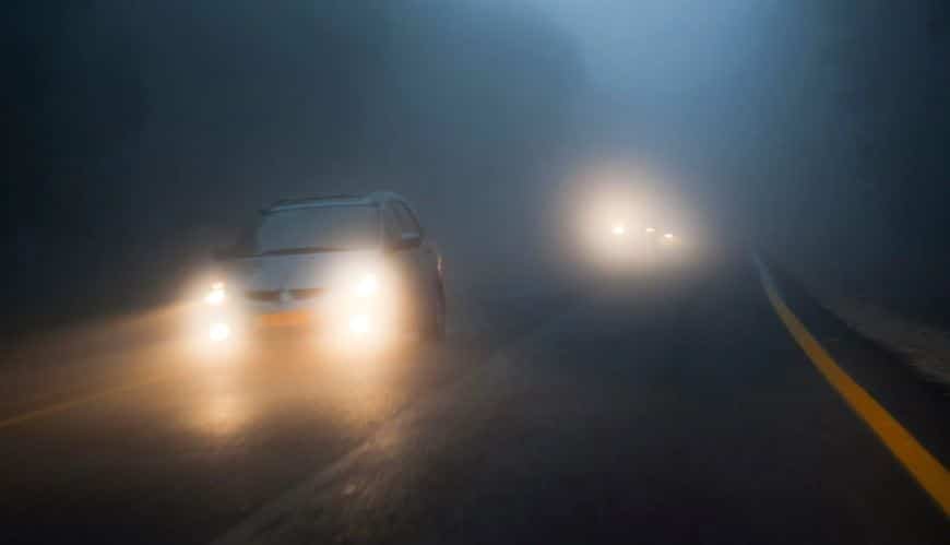Drive A Car Safely In Rainy Or Stormy Conditions