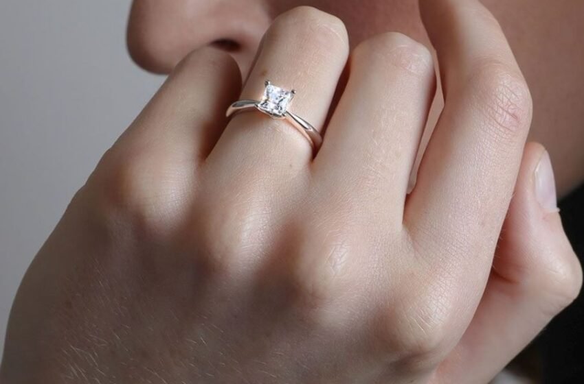  Why Princess Cut Engagement Rings are Becoming Popular?