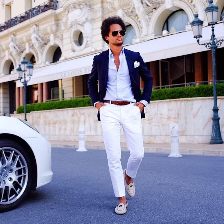 Light blue shirt with the white trouser and navy blazer