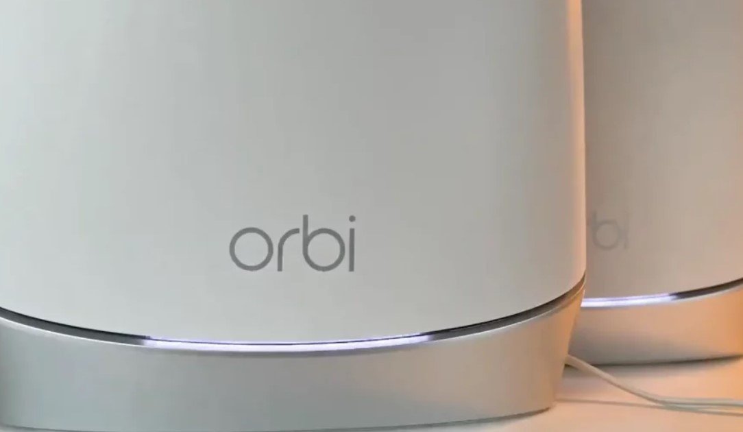 Orbi's Blinking White Light