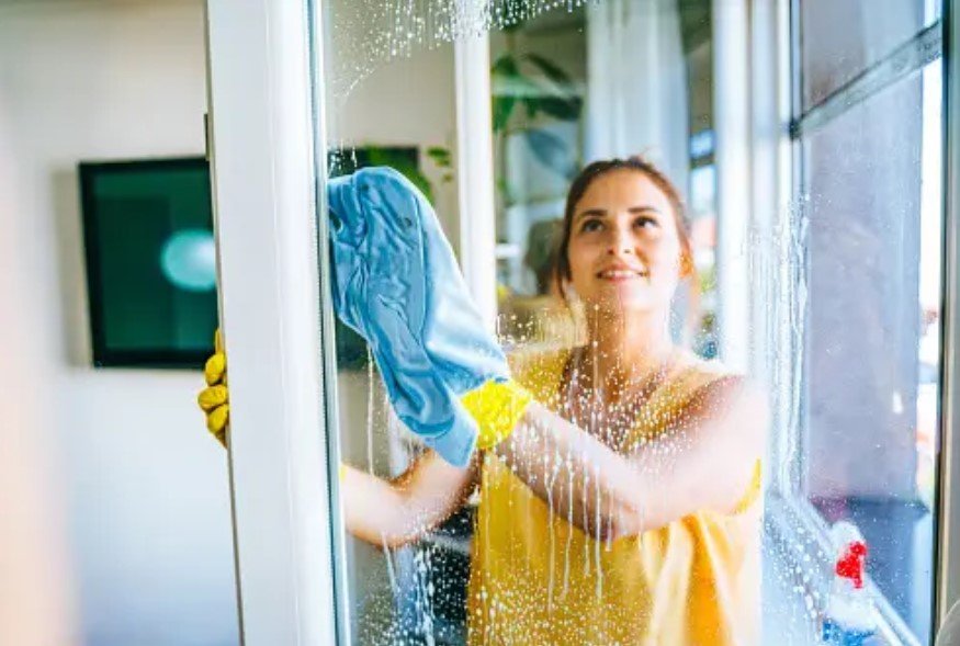 Spray Window Cleaning