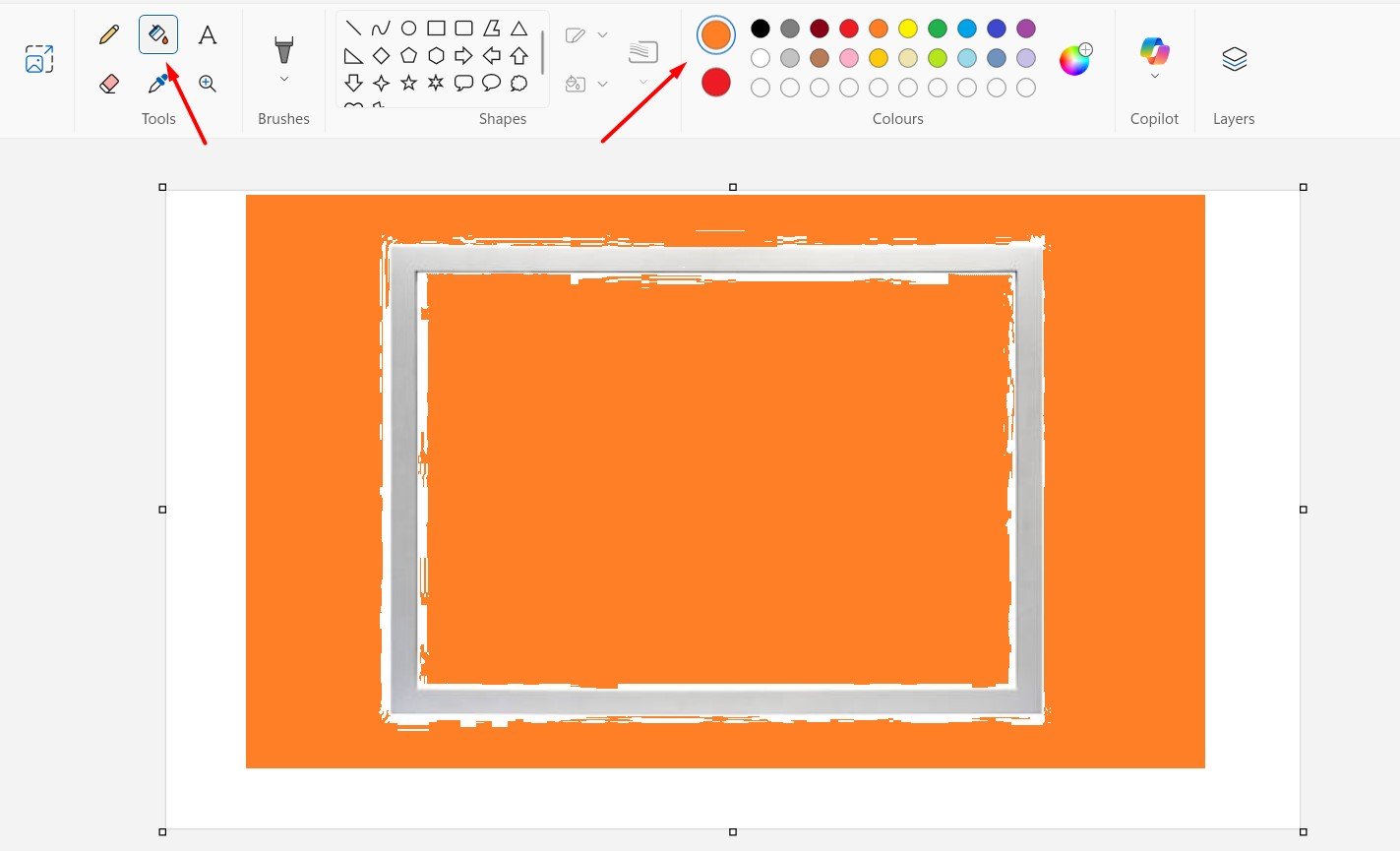 Fill tool to apply a solid colour