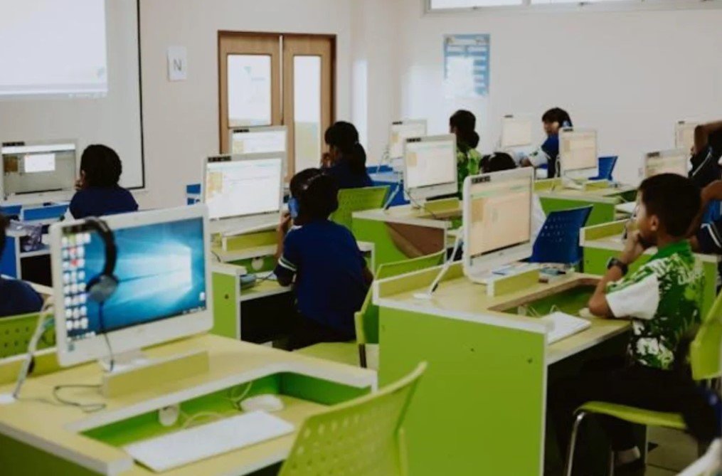 Interactive Displays in Classrooms